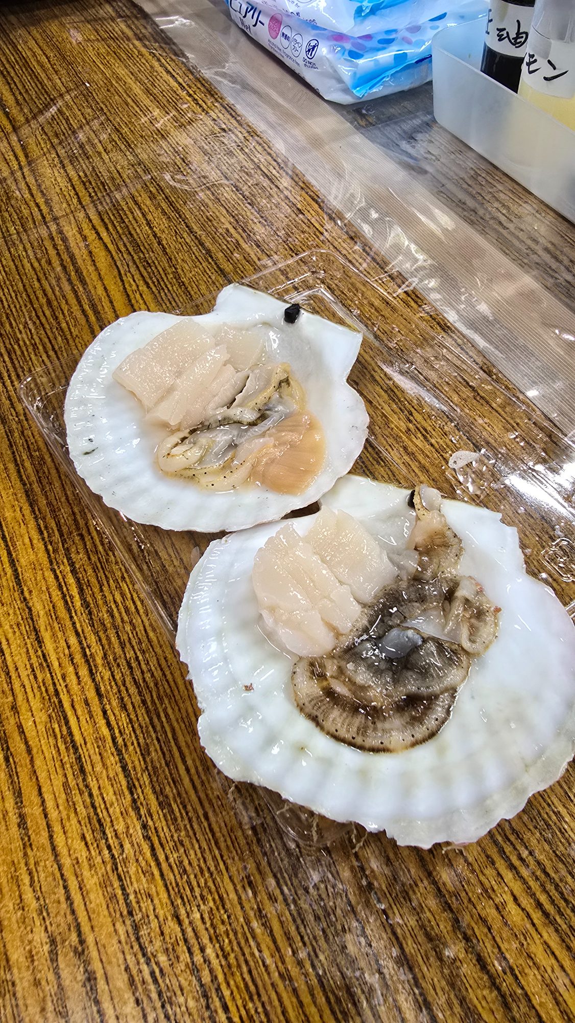 Tried some Hokkaido scallops... fresh!